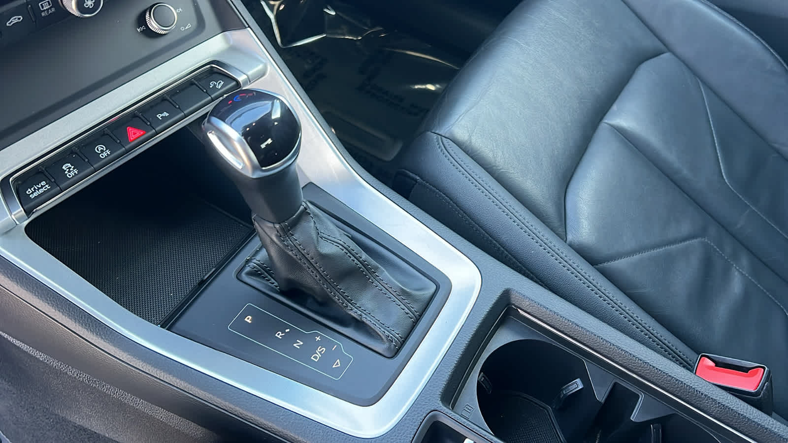 Thumbnail: 2023 Audi Q3 - 13