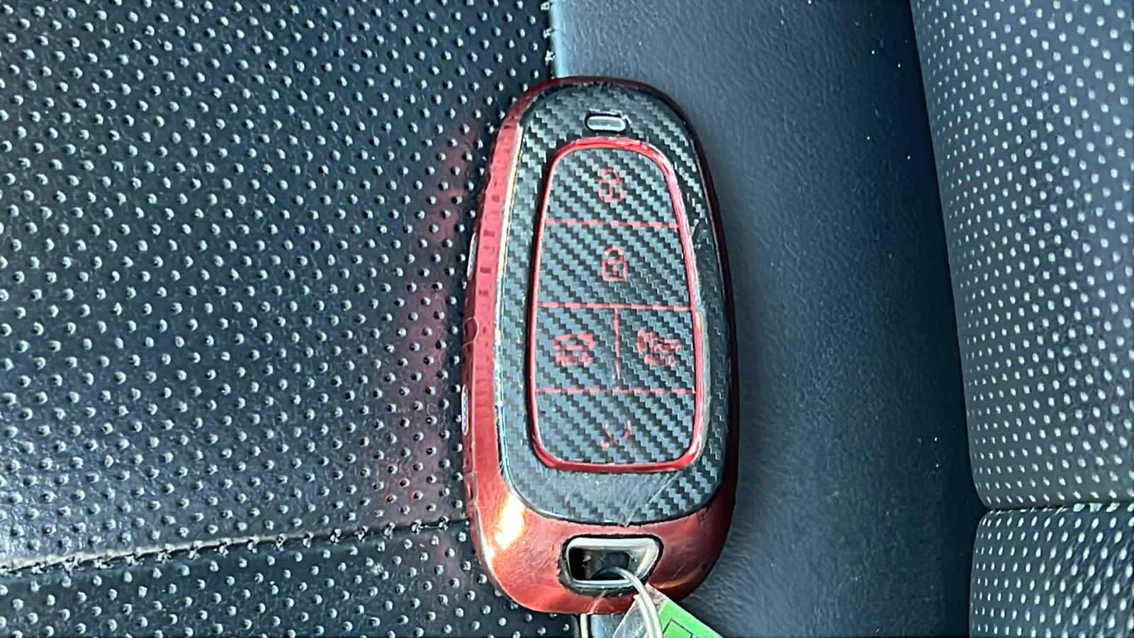 Thumbnail: 2021 Hyundai Santa Fe - 29