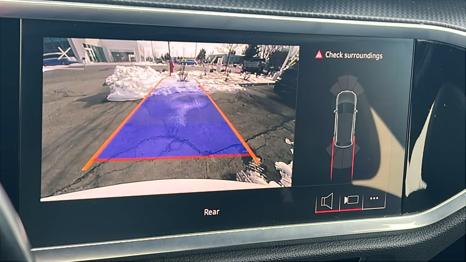 Thumbnail: 2023 Audi Q3 - 16