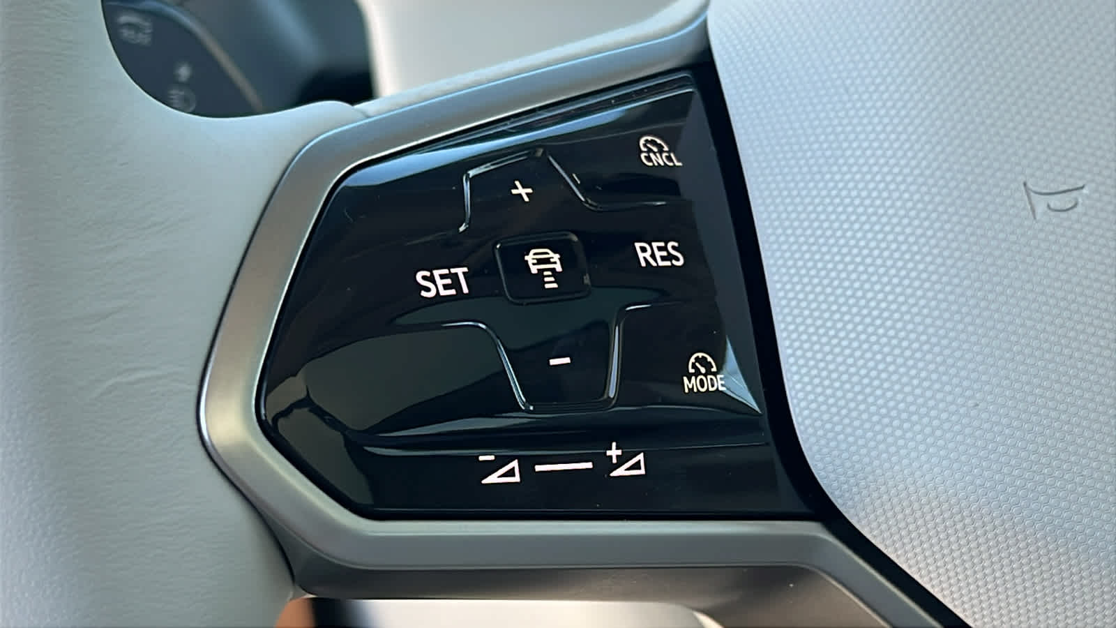 Thumbnail: 2025 Volkswagen ID.Buzz - 28