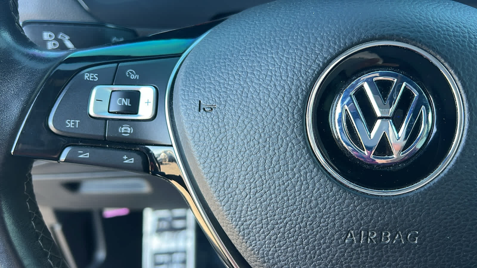 Thumbnail: 2020 Volkswagen Tiguan - 19