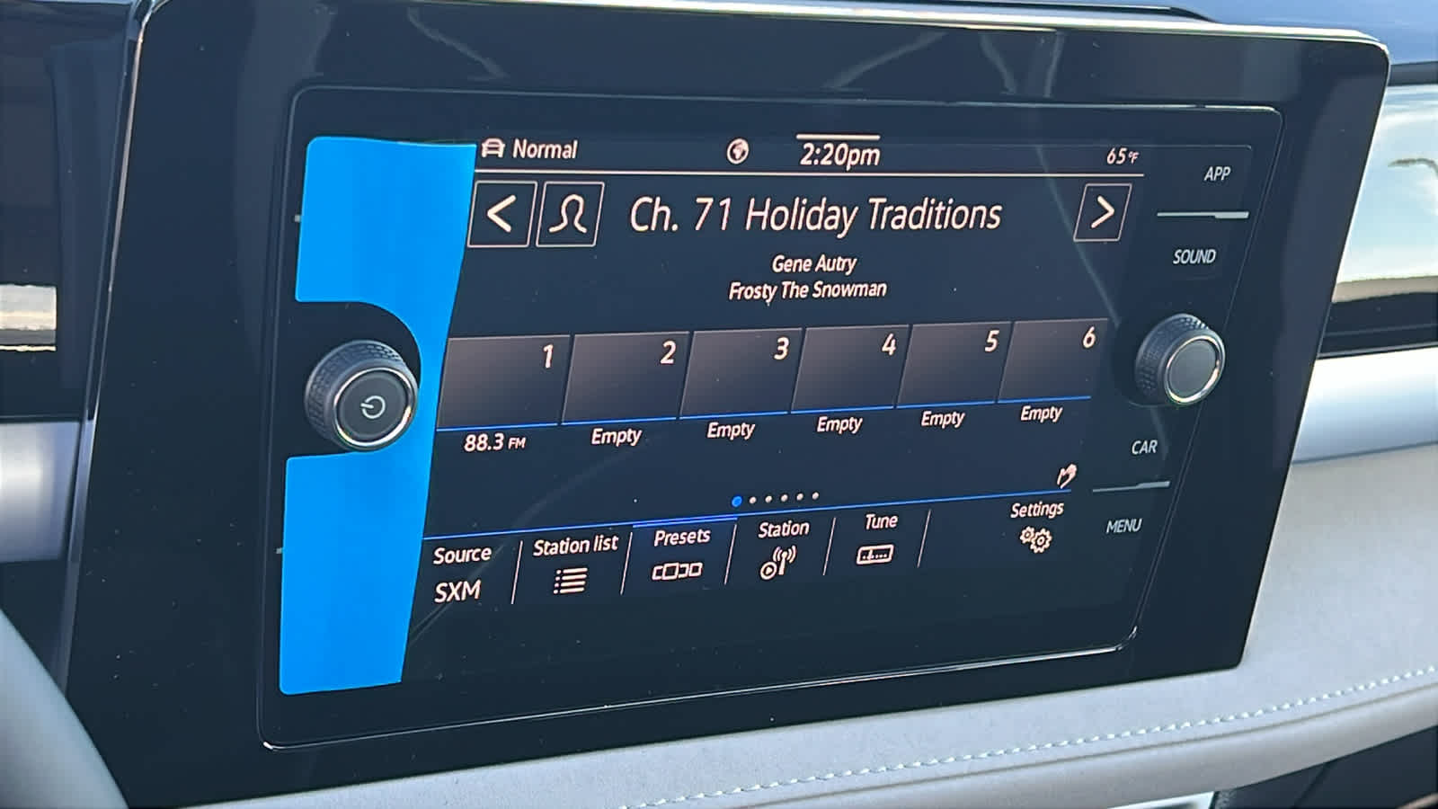 Thumbnail: 2026 Volkswagen Taos - 15