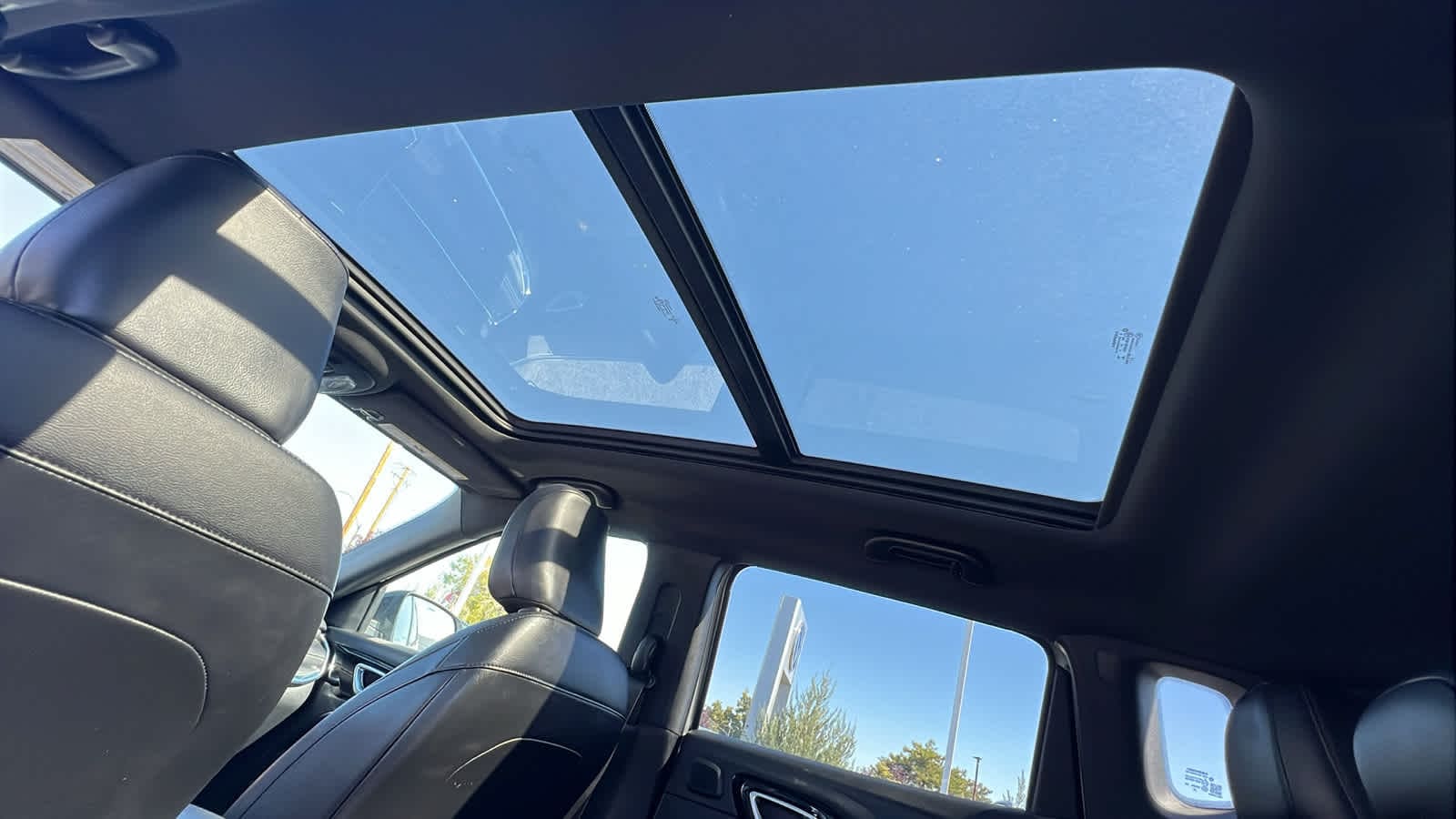 Thumbnail: 2022 Jeep Compass - 31