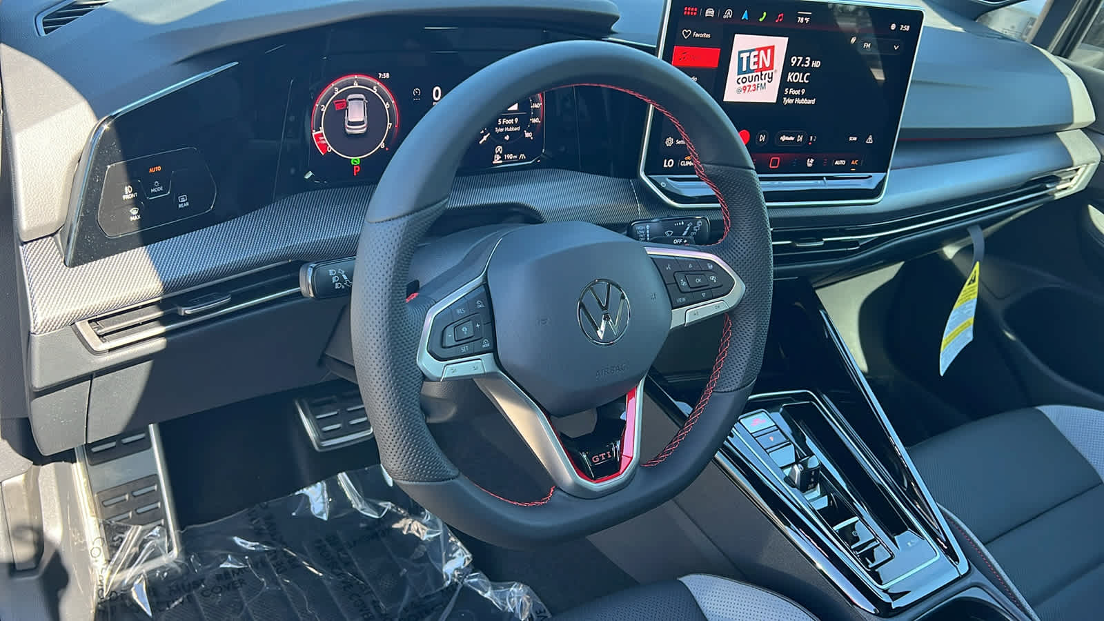 Thumbnail: 2025 Volkswagen Golf - 10