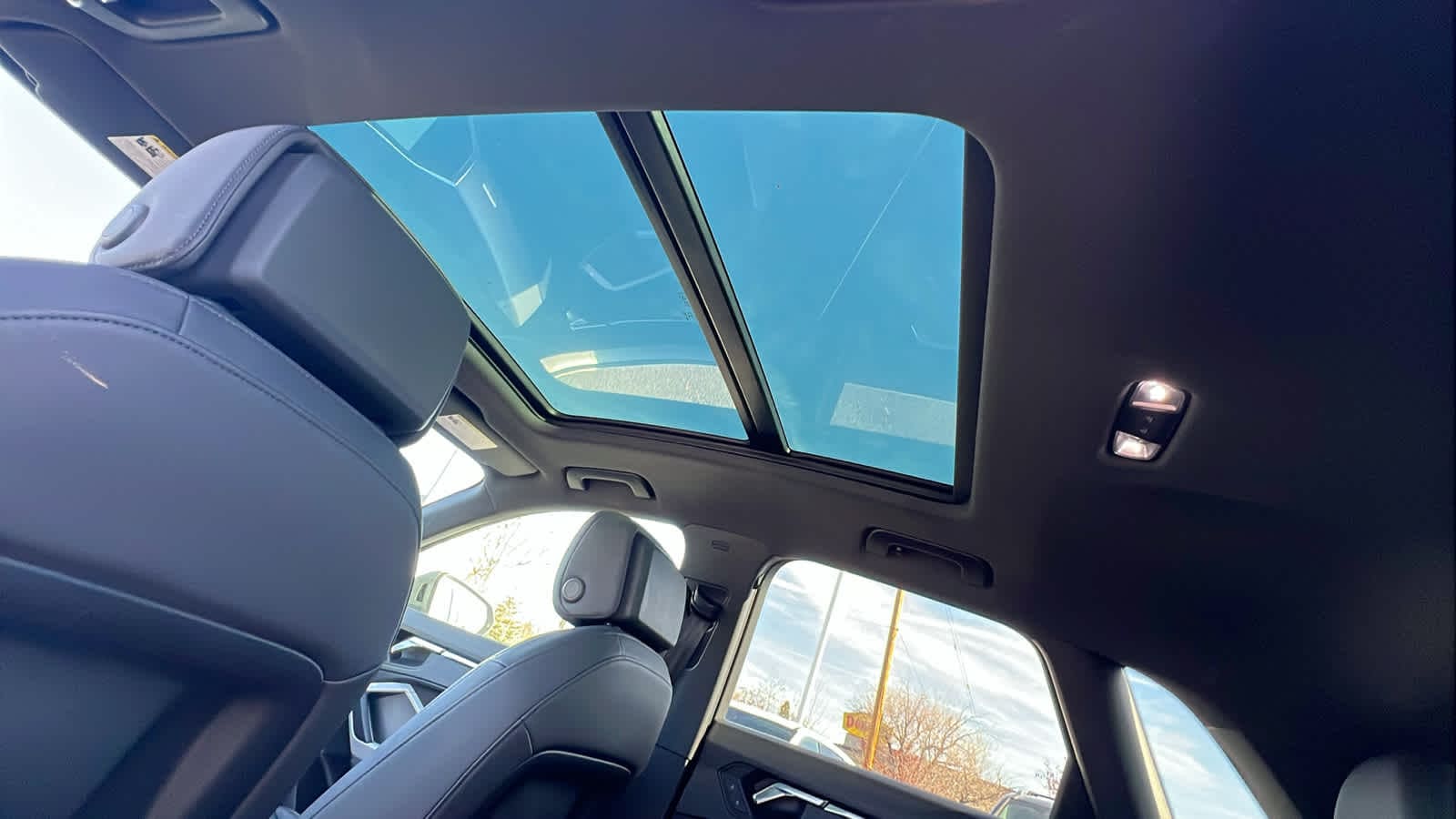 Thumbnail: 2023 Audi Q3 - 31