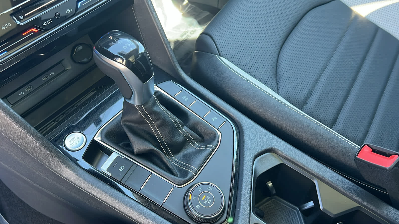 Thumbnail: 2025 Volkswagen Taos - 13