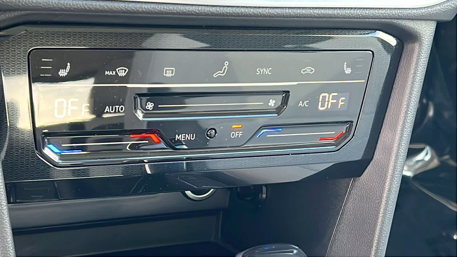 Thumbnail: 2026 Volkswagen Taos - 14