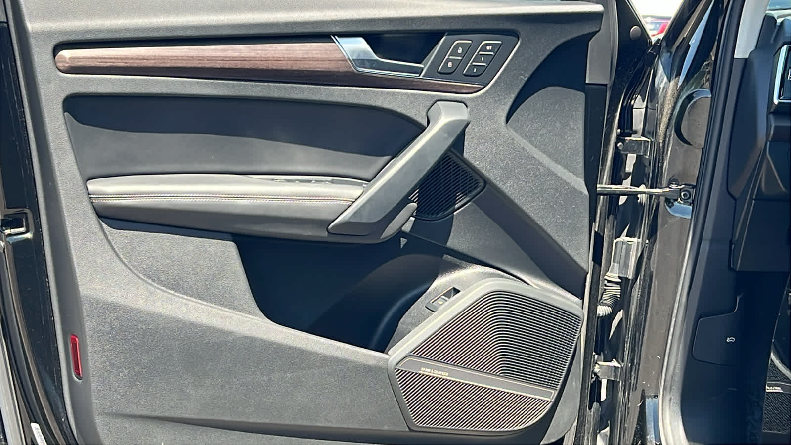 Thumbnail: 2021 Audi Q5 - 23