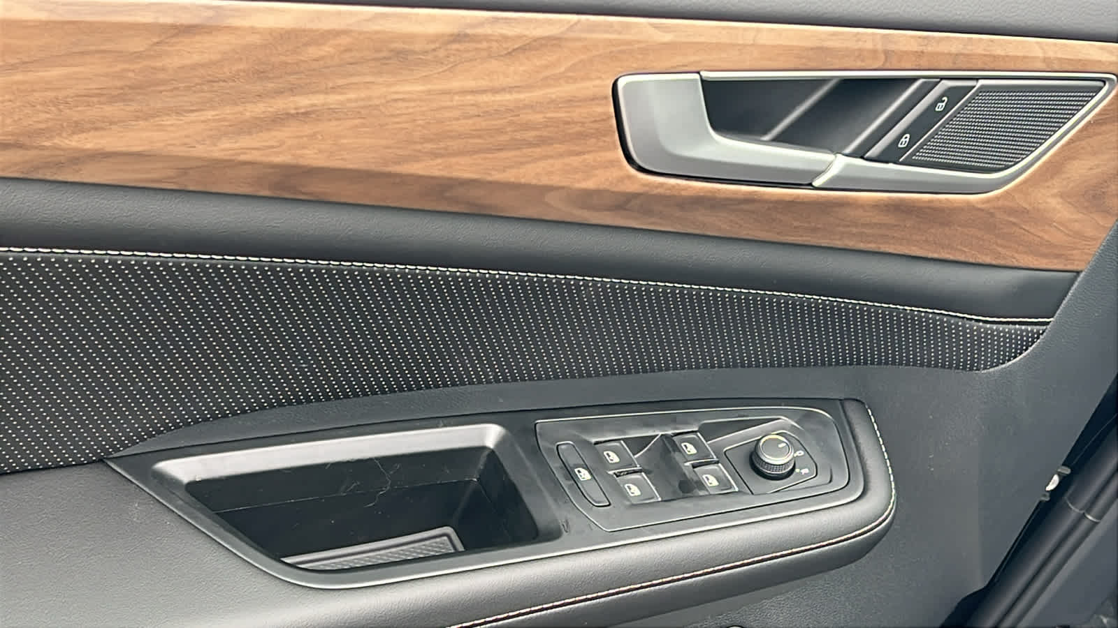 Thumbnail: 2026 Volkswagen Atlas - 22