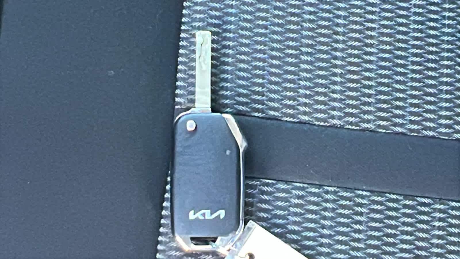 Thumbnail: 2022 Kia Sorento - 29