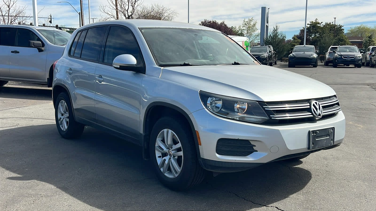 Thumbnail: 2013 Volkswagen Tiguan - 3