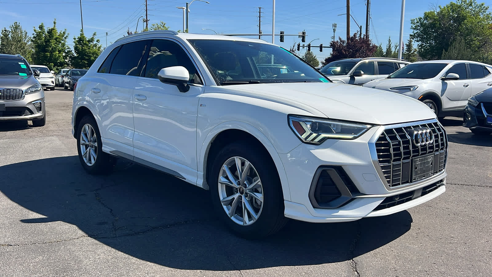 Thumbnail: 2023 Audi Q3 - 3
