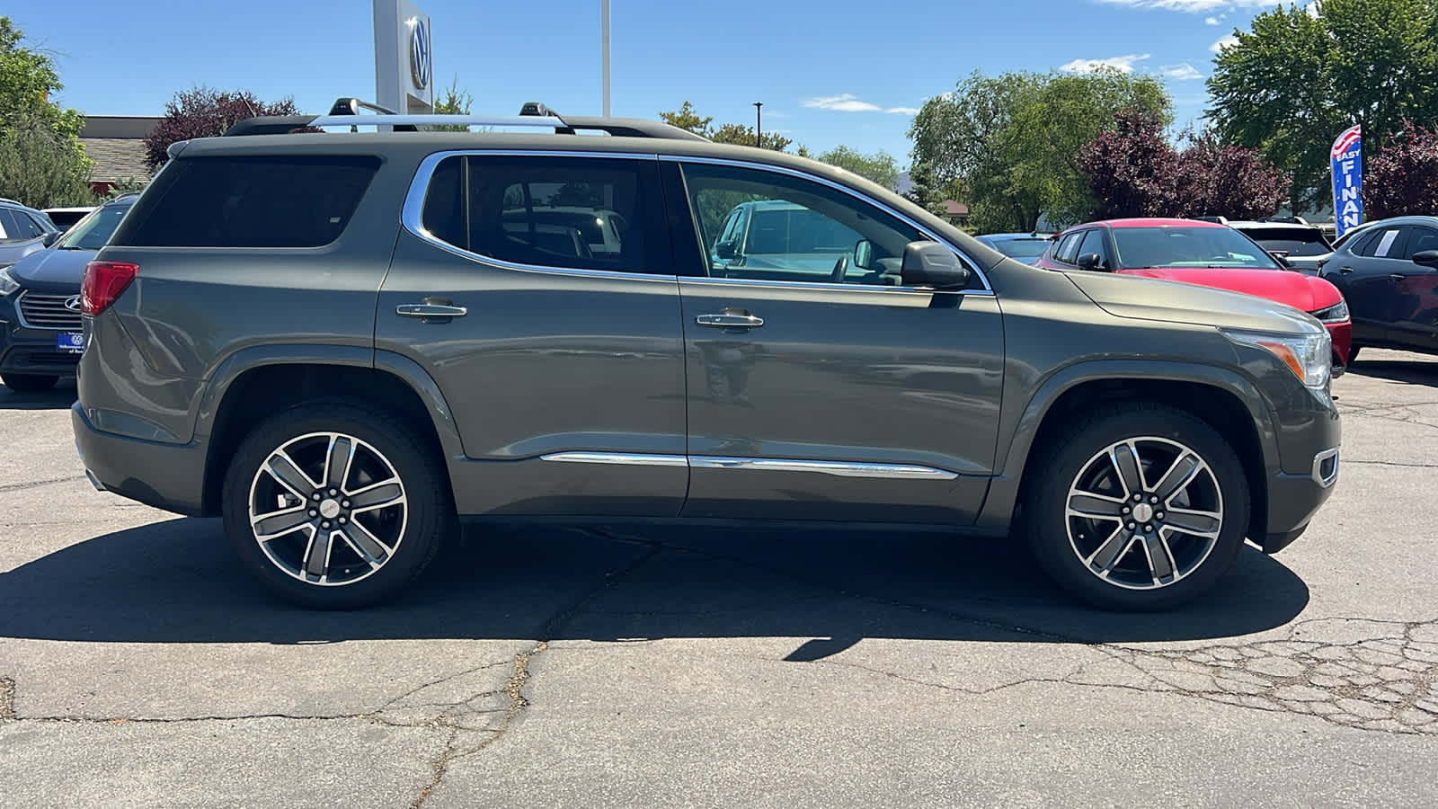 Thumbnail: 2017 GMC Acadia - 4