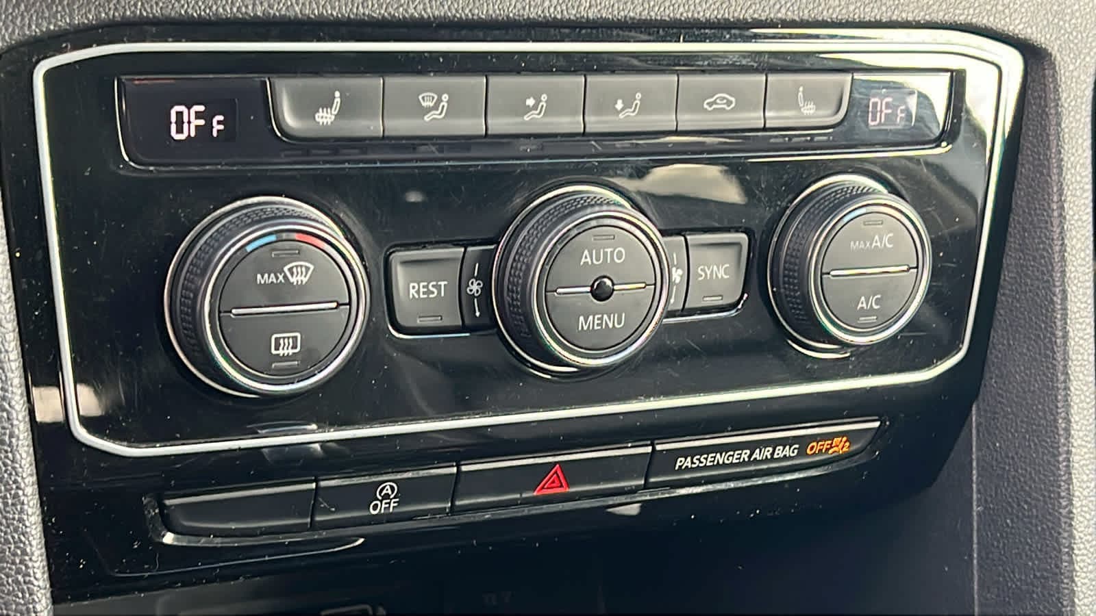 Thumbnail: 2018 Volkswagen Atlas - 14