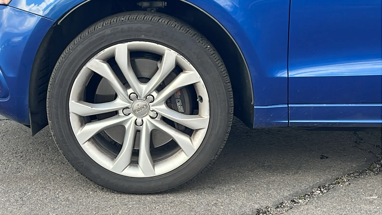 Thumbnail: 2017 Audi SQ5 - 9