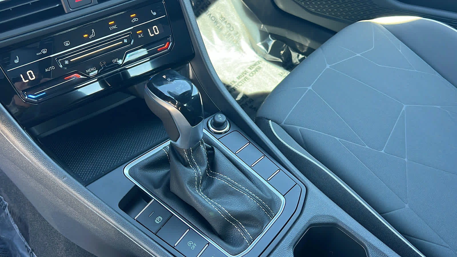 Thumbnail: 2025 Volkswagen Jetta - 13