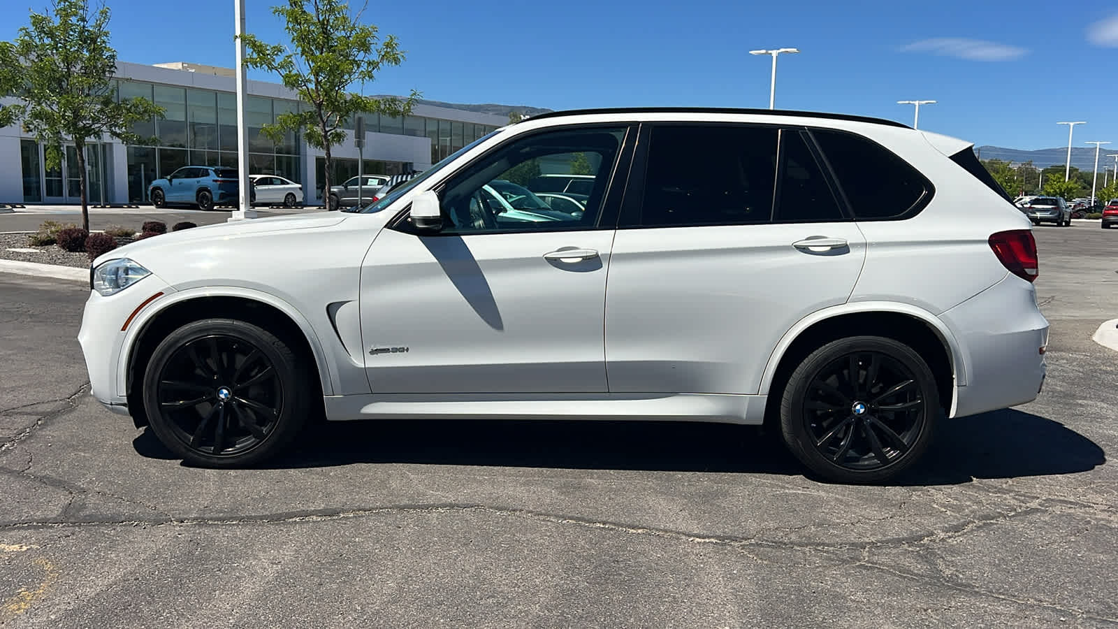 Thumbnail: 2017 BMW X5 - 8