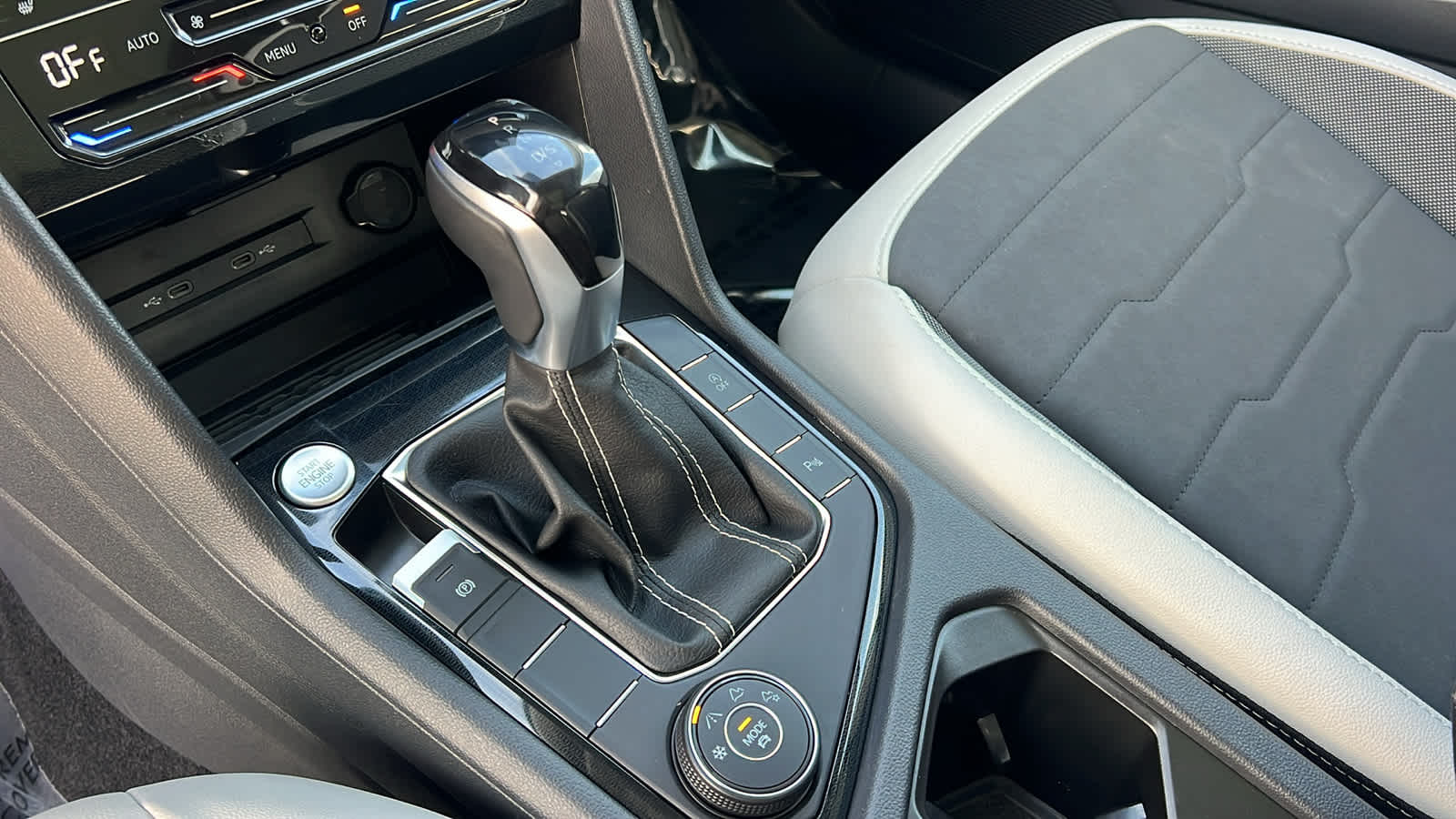 Thumbnail: 2025 Volkswagen Taos - 13