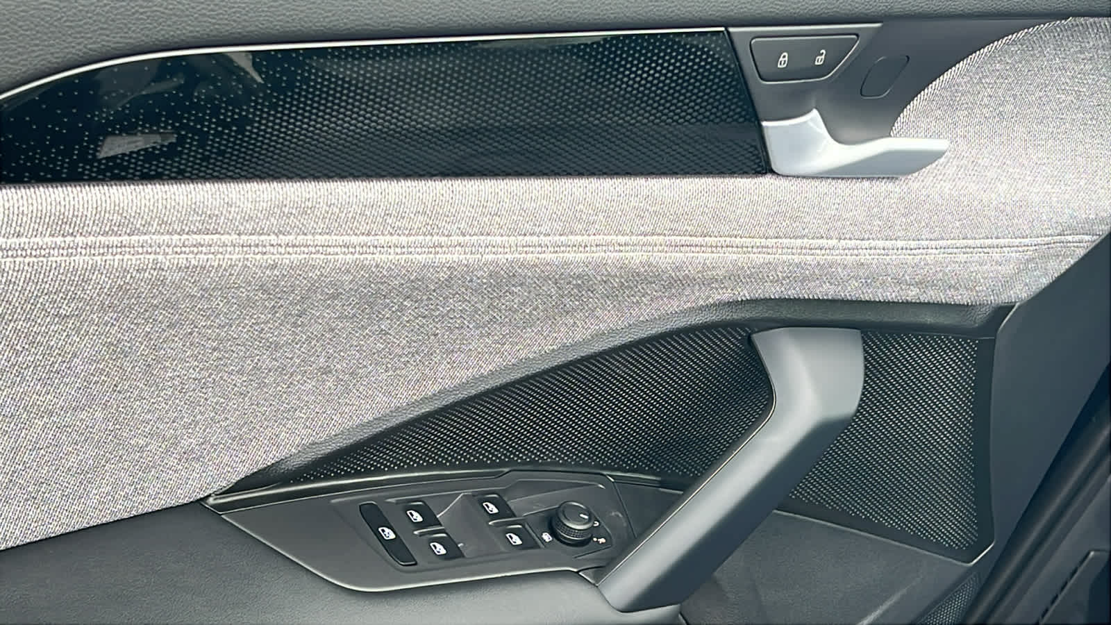 Thumbnail: 2026 Volkswagen Tiguan - 22