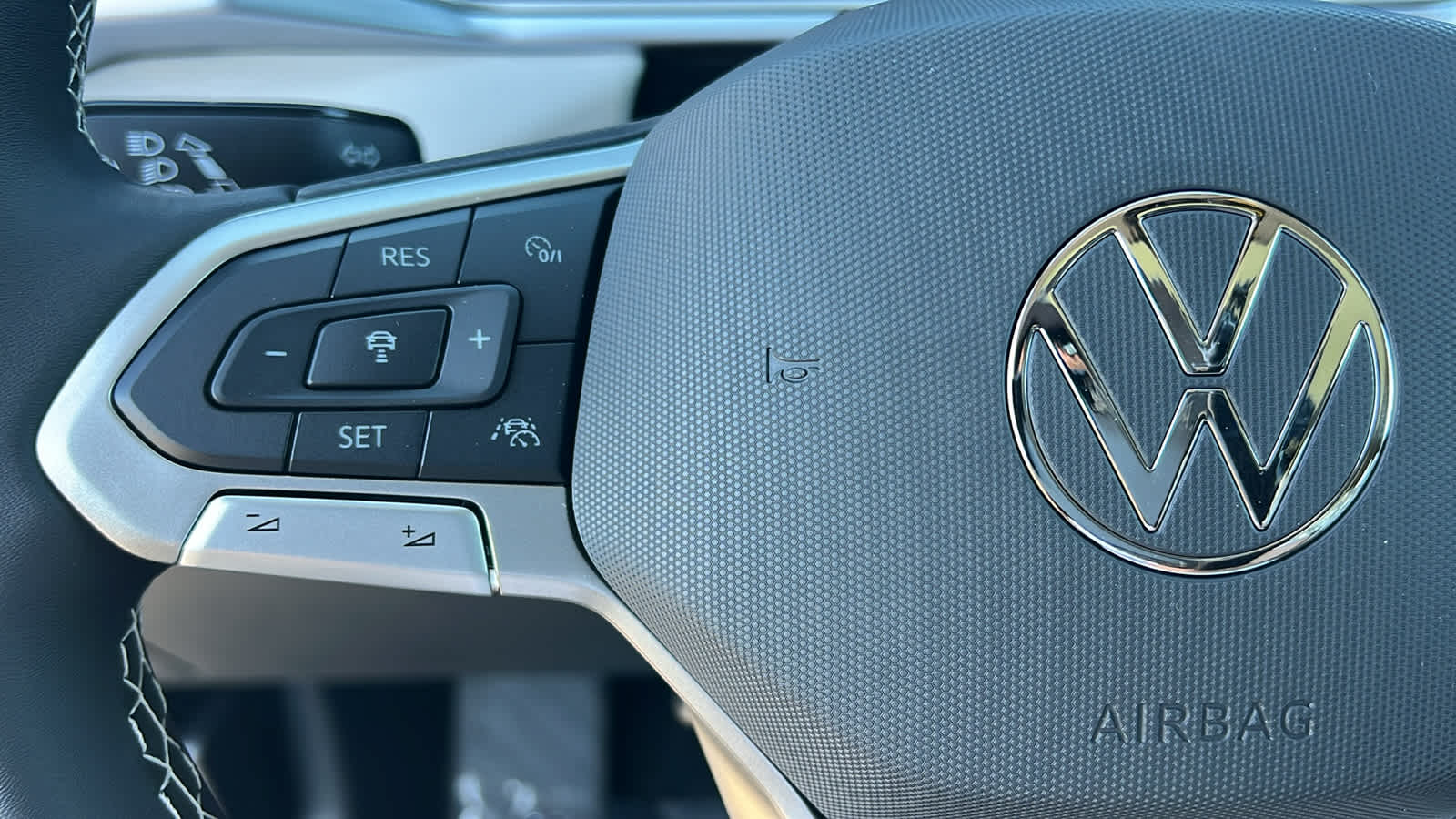 Thumbnail: 2025 Volkswagen Taos - 19