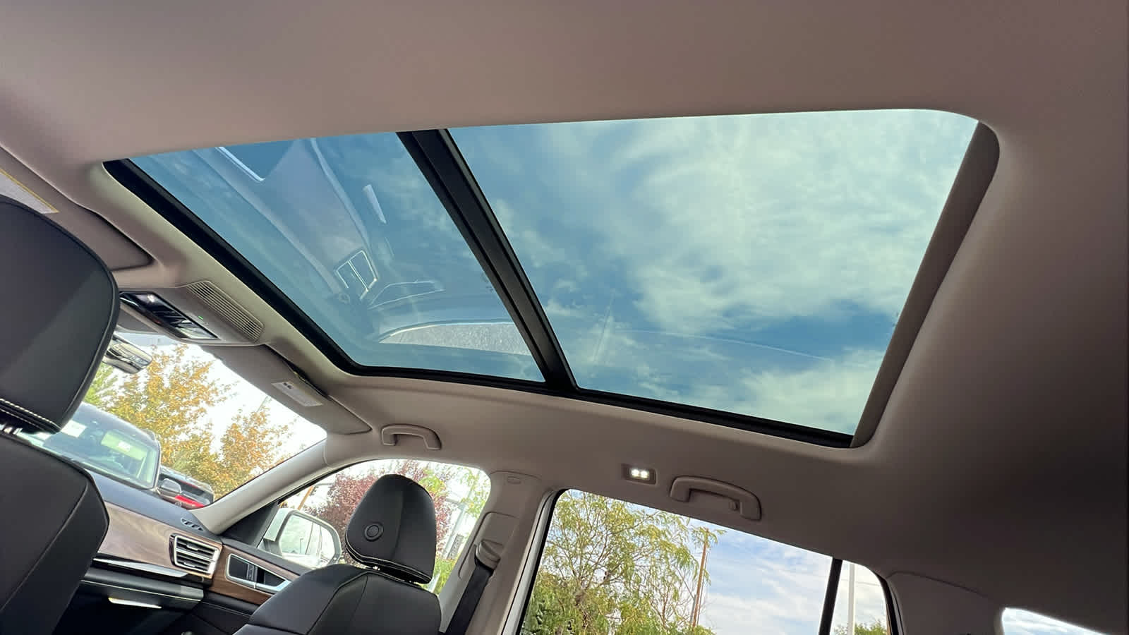 Thumbnail: 2026 Volkswagen Atlas - 32