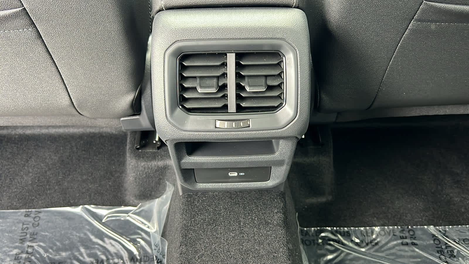 Thumbnail: 2025 Volkswagen Taos - 25