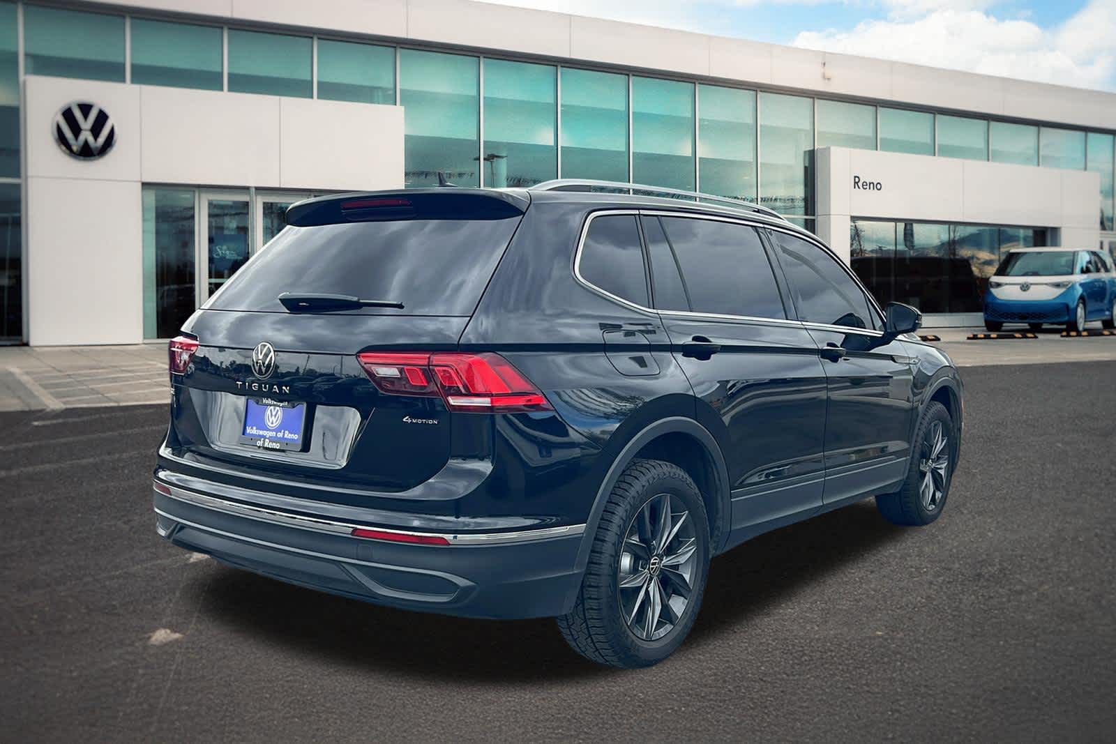 Thumbnail: 2022 Volkswagen Tiguan - 5
