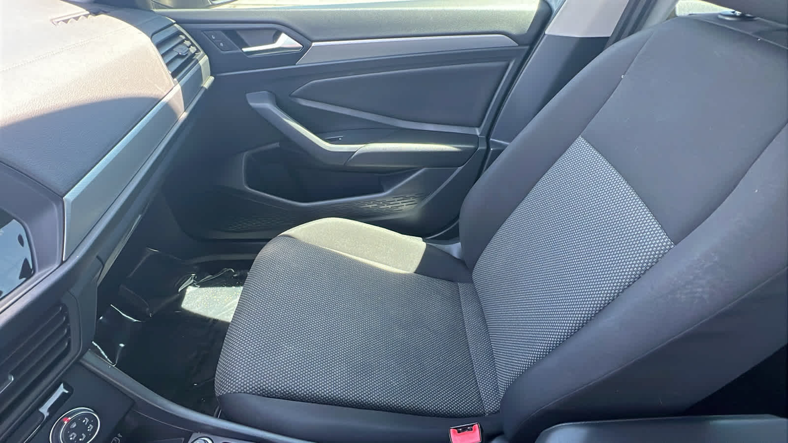 Thumbnail: 2019 Volkswagen Jetta - 12