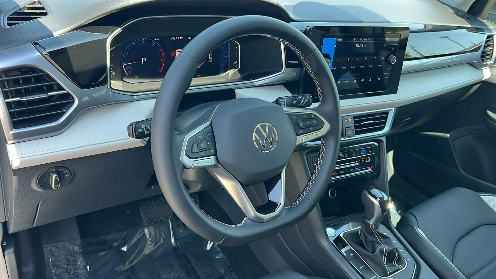 Thumbnail: 2025 Volkswagen Taos - 10