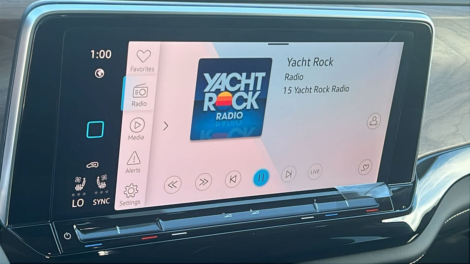 Thumbnail: 2026 Volkswagen Atlas - 15