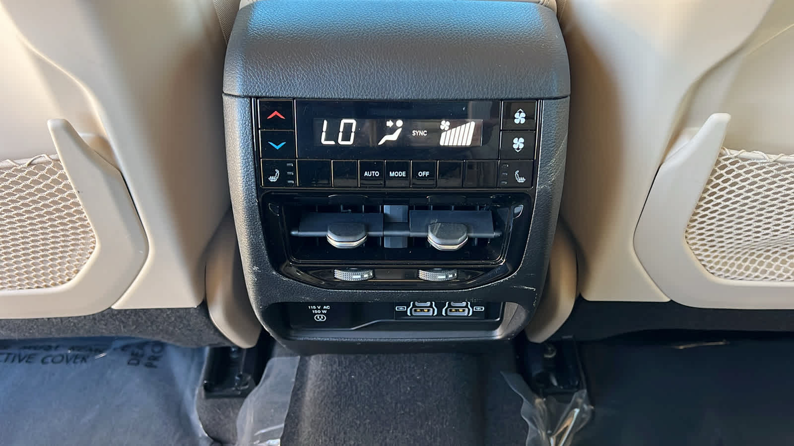 Thumbnail: 2022 Jeep Grand Cherokee - 25