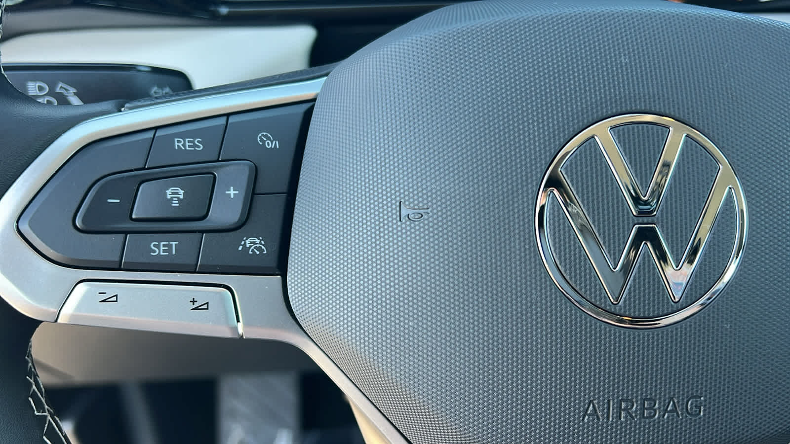 Thumbnail: 2025 Volkswagen Taos - 19