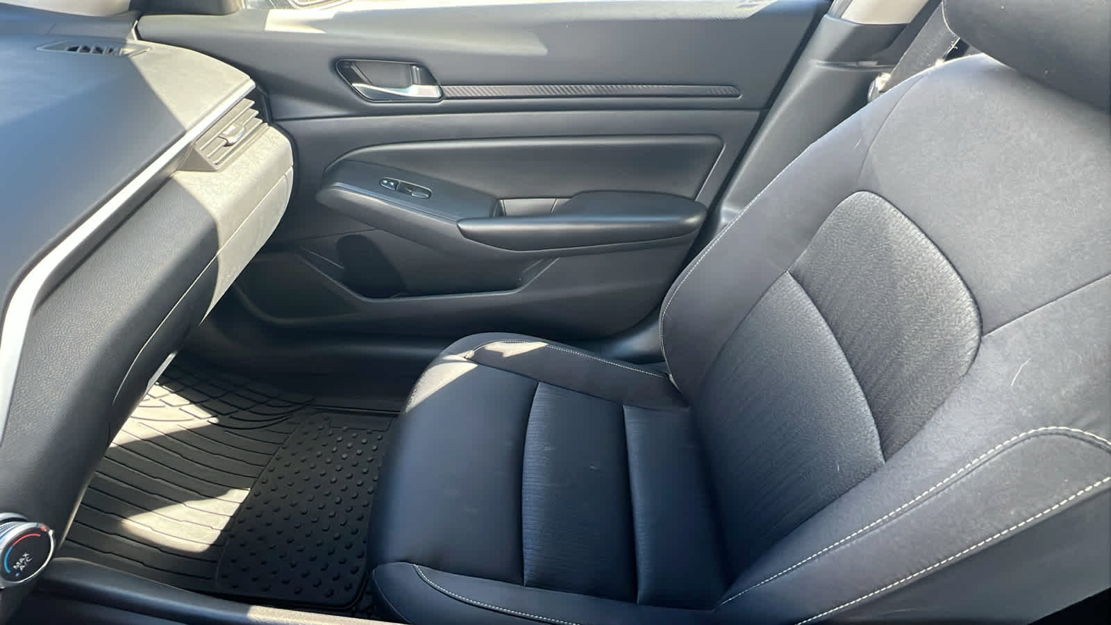 Thumbnail: 2022 Nissan Altima - 12