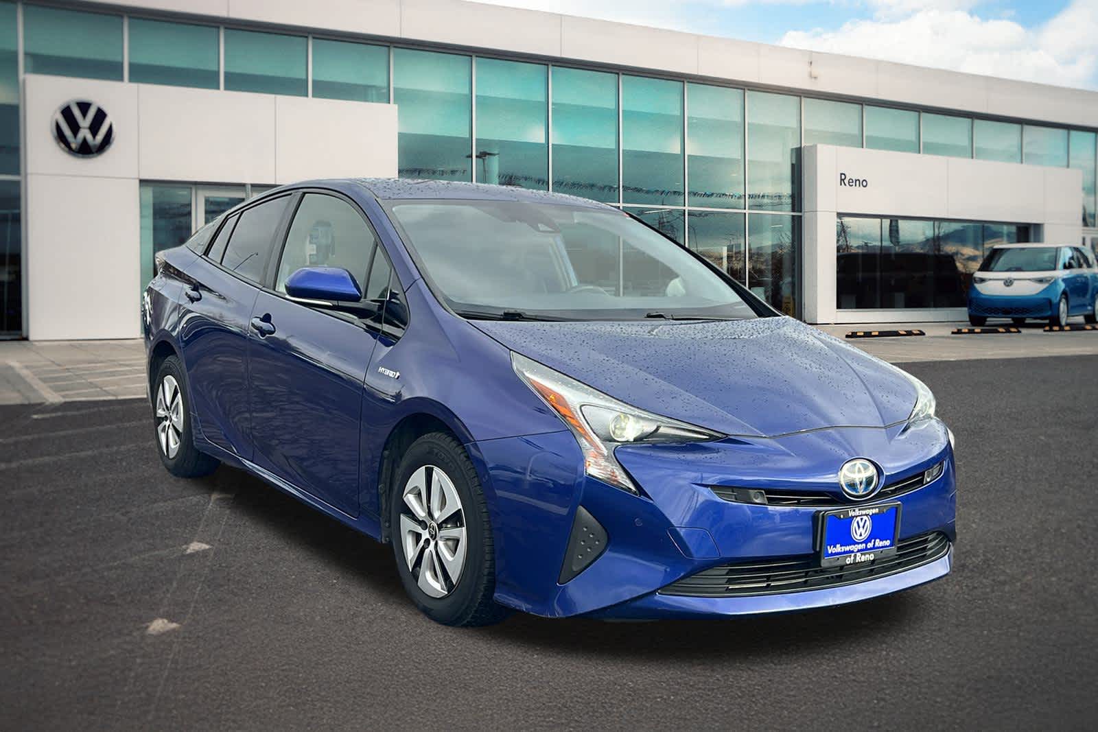 Thumbnail: 2018 Toyota Prius - 3