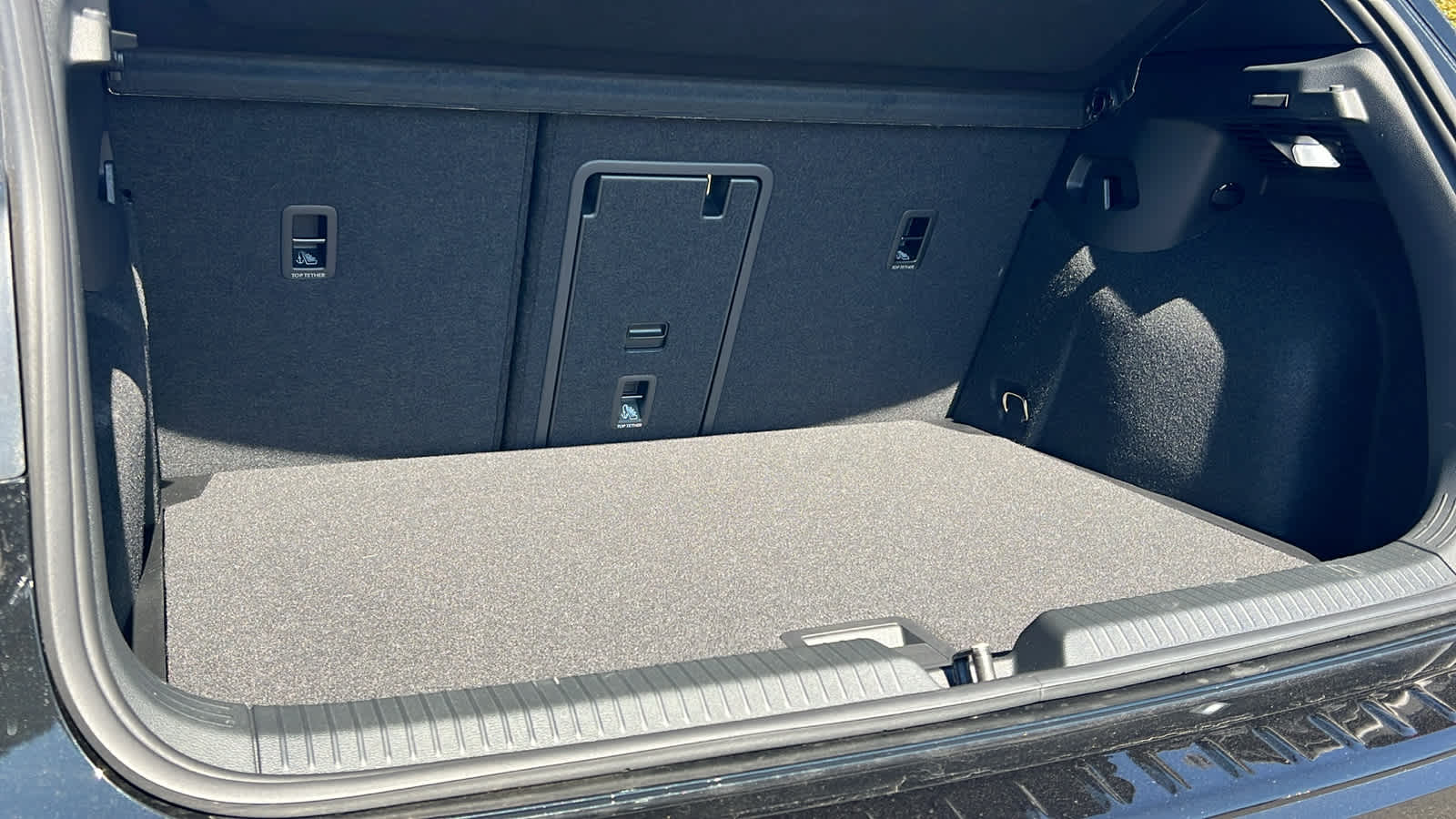 Thumbnail: 2025 Volkswagen Golf - 27