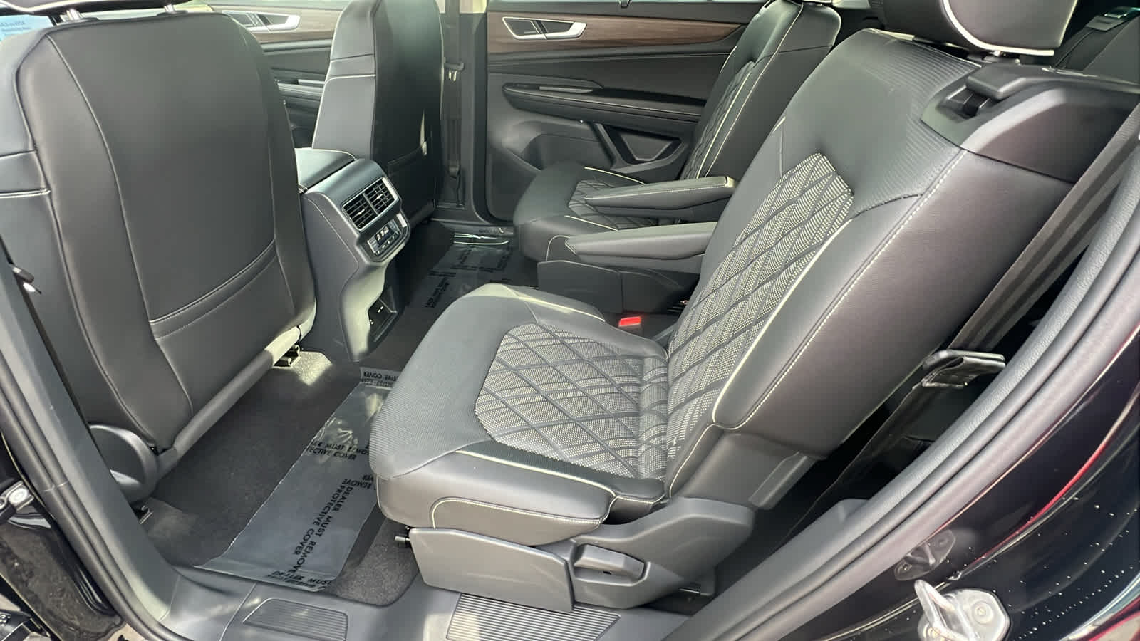 Thumbnail: 2026 Volkswagen Atlas - 24