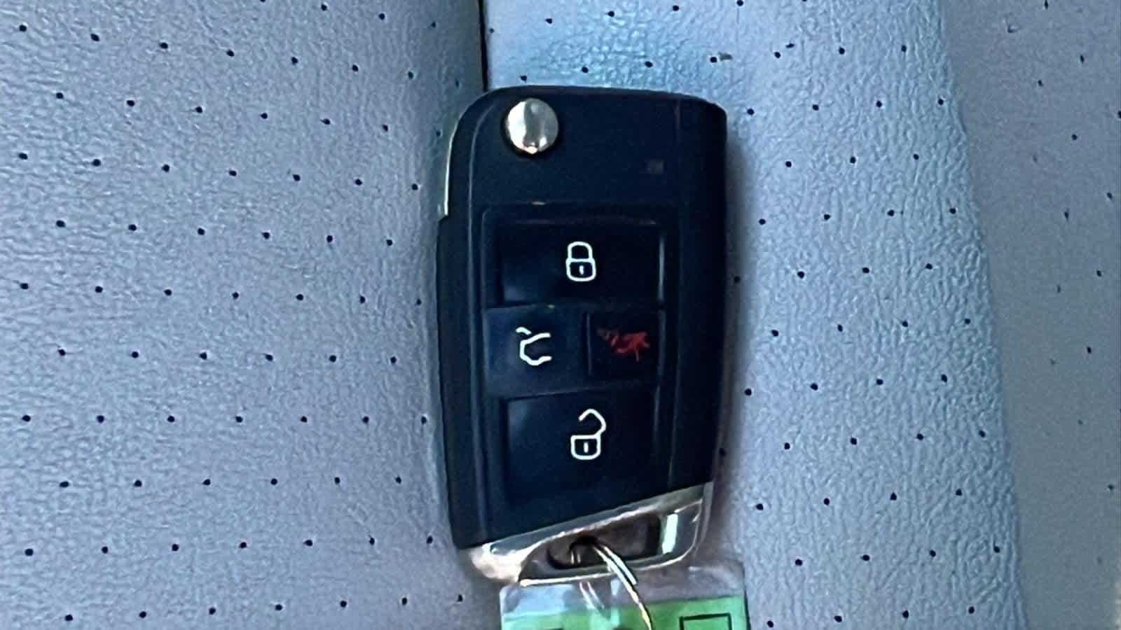 Thumbnail: 2020 Volkswagen Tiguan - 29