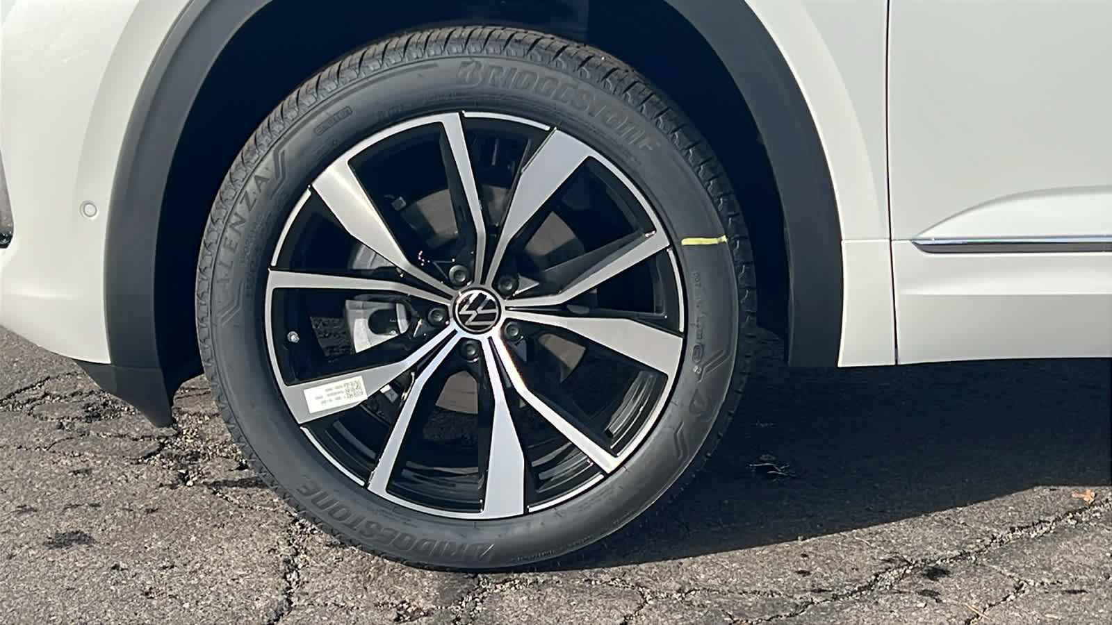 Thumbnail: 2026 Volkswagen Atlas - 9