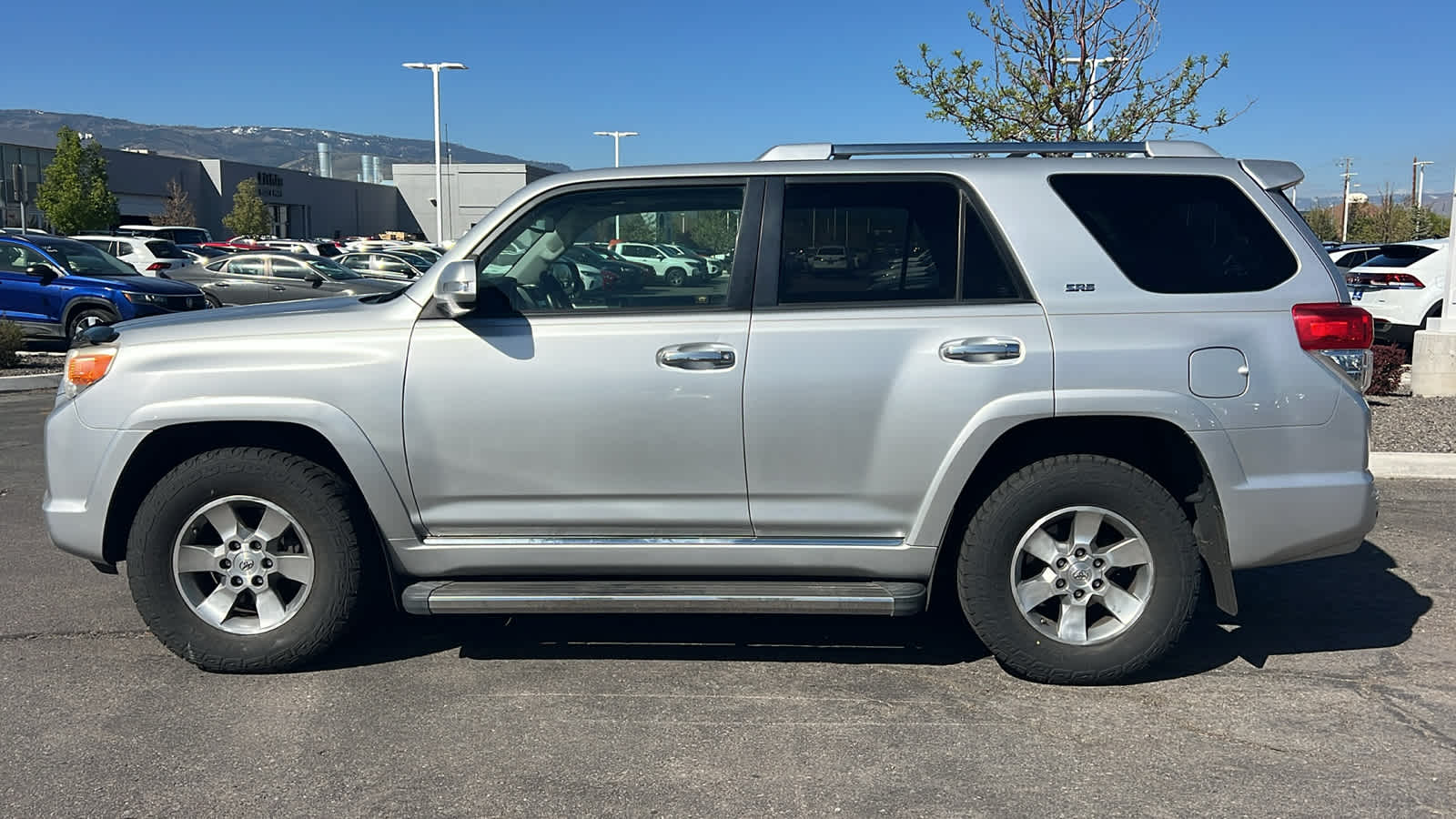 Thumbnail: 2011 Toyota 4Runner - 8