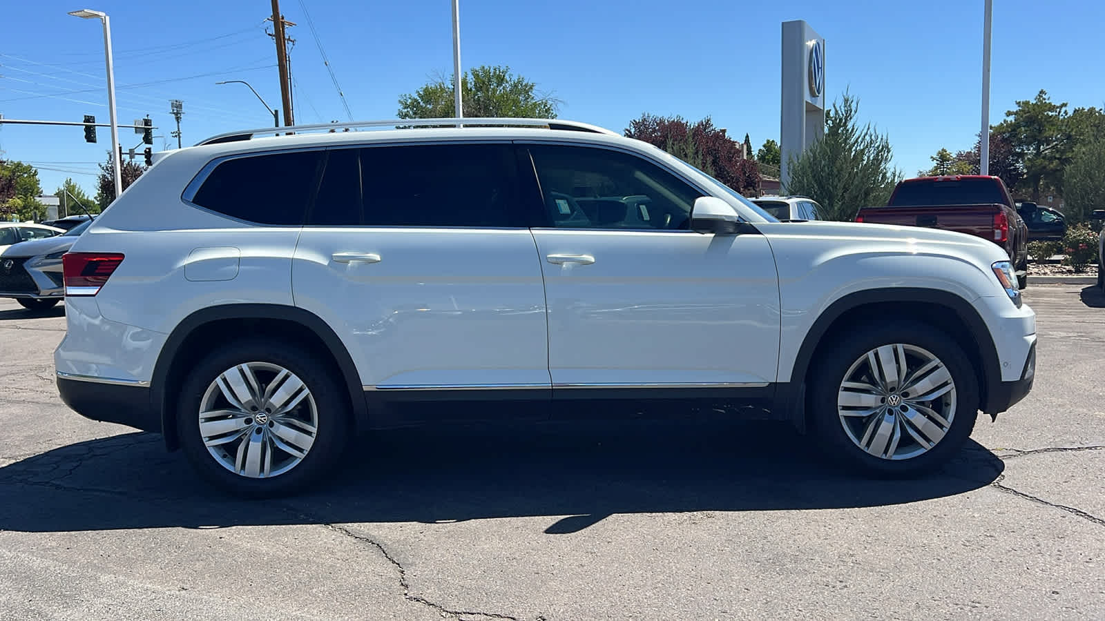 Thumbnail: 2018 Volkswagen Atlas - 4