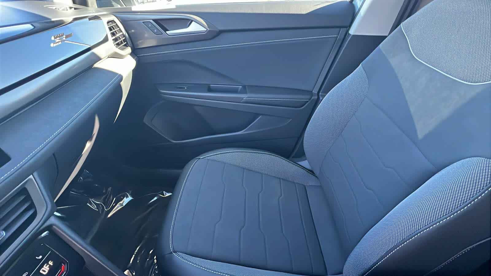 Thumbnail: 2026 Volkswagen Taos - 12