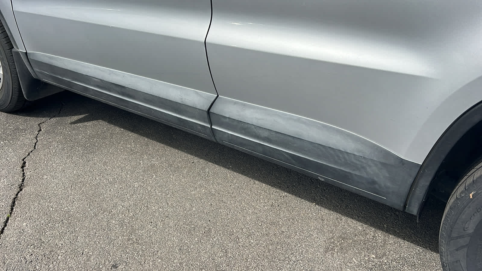 Thumbnail: 2013 Volkswagen Tiguan - 10