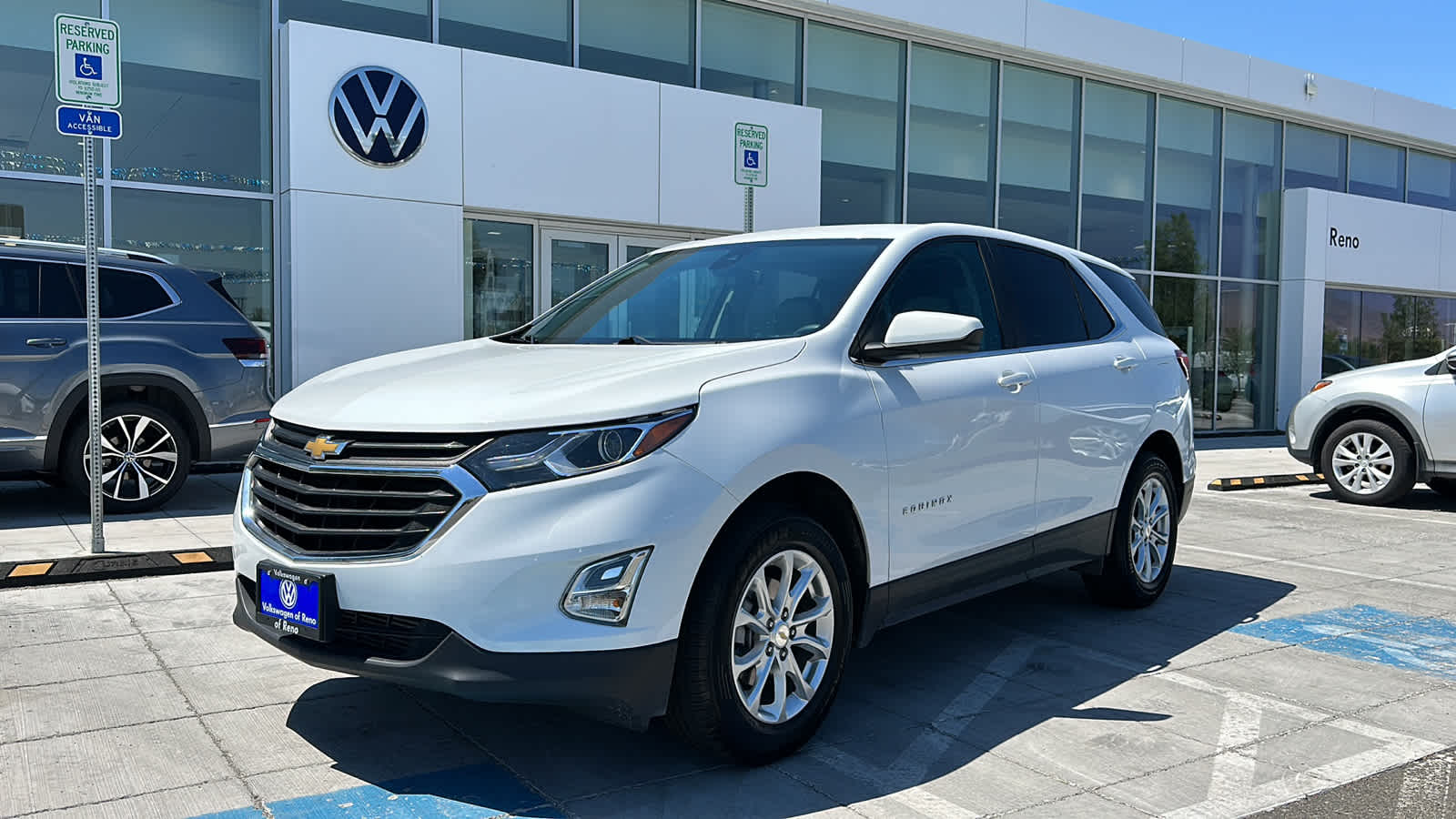 Used 2021 Chevrolet Equinox LT with VIN 2GNAXTEV2M6160598 for sale in Reno, NV