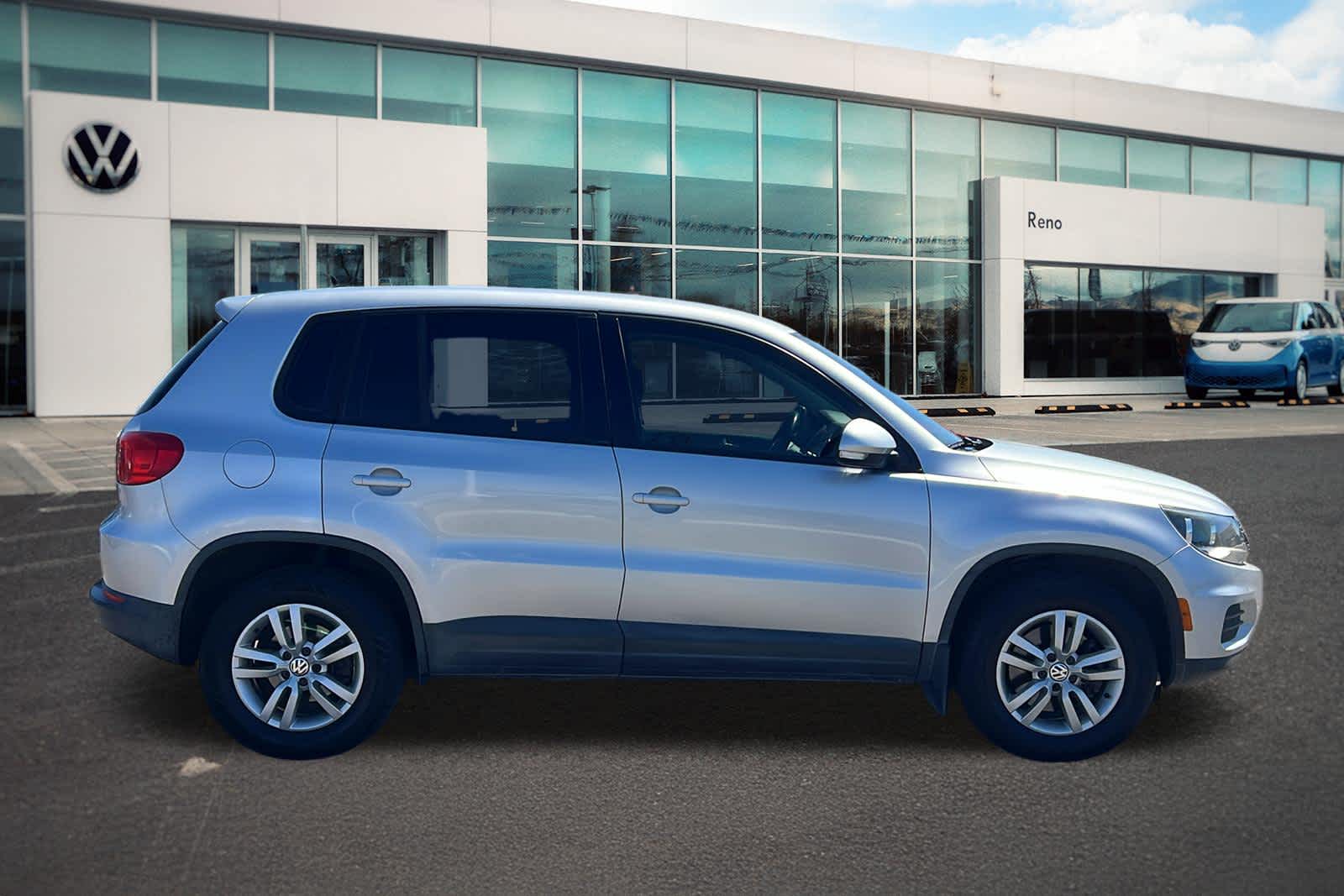 Thumbnail: 2013 Volkswagen Tiguan - 4