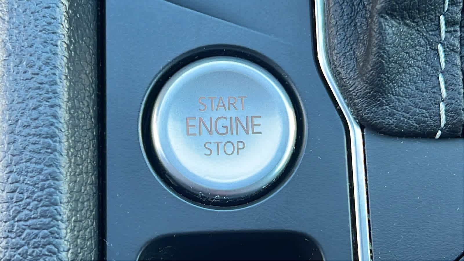 Thumbnail: 2022 Volkswagen Atlas - 17