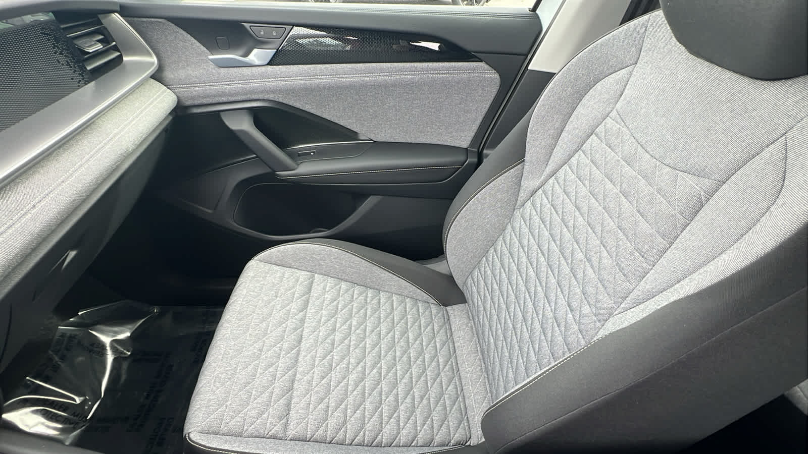 Thumbnail: 2026 Volkswagen Tiguan - 12