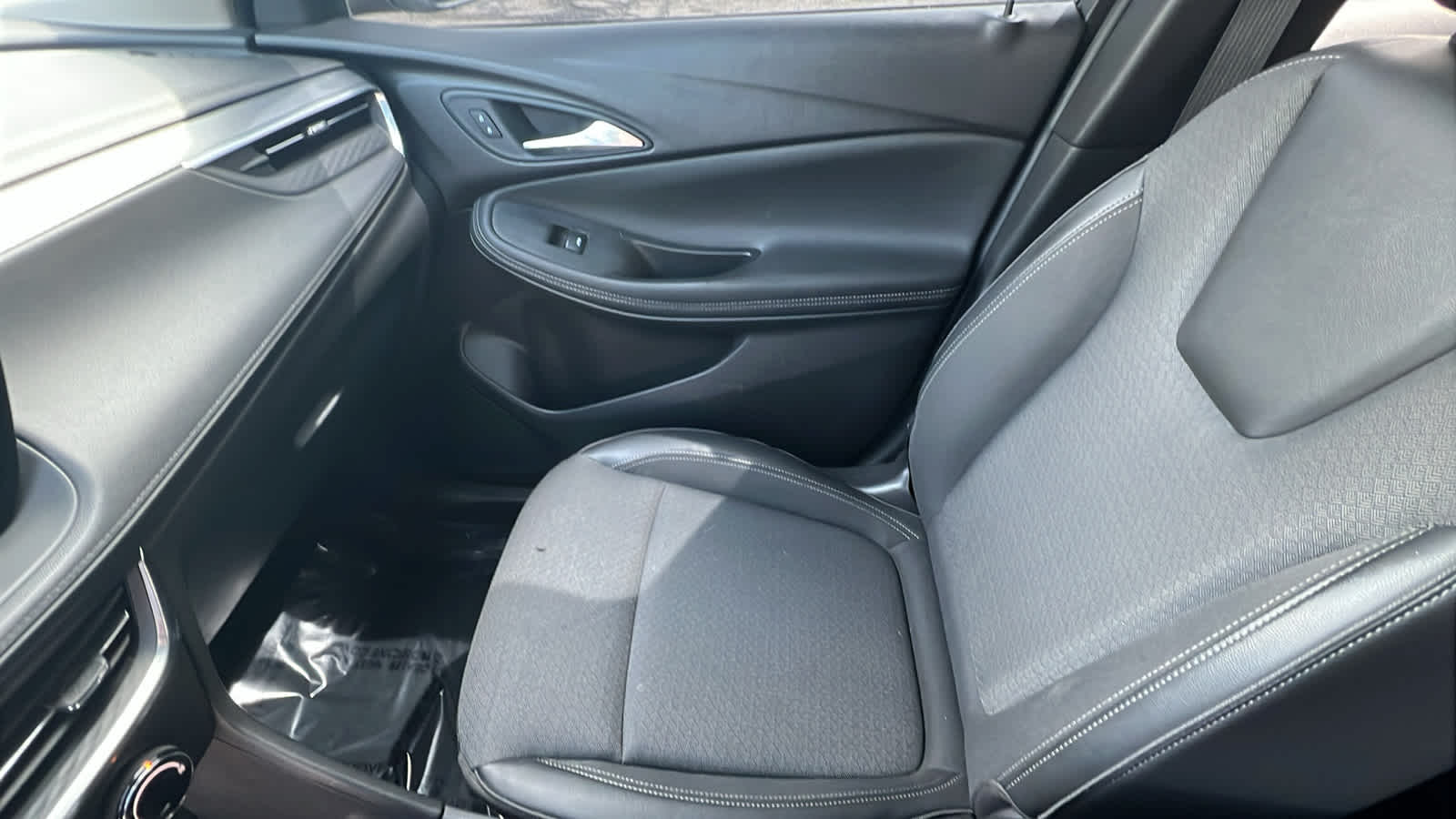 Thumbnail: 2024 Buick Encore GX - 12