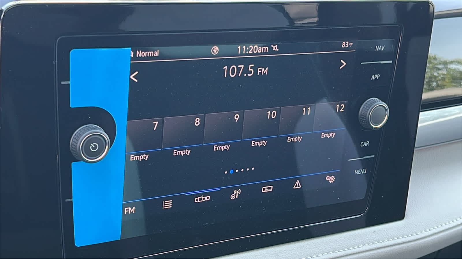 Thumbnail: 2025 Volkswagen Taos - 15