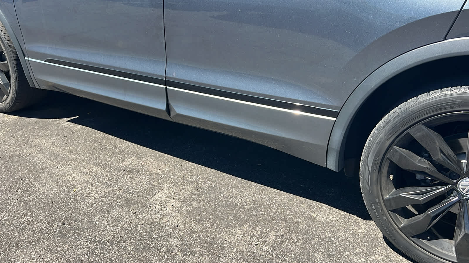 Thumbnail: 2021 Volkswagen Tiguan - 10