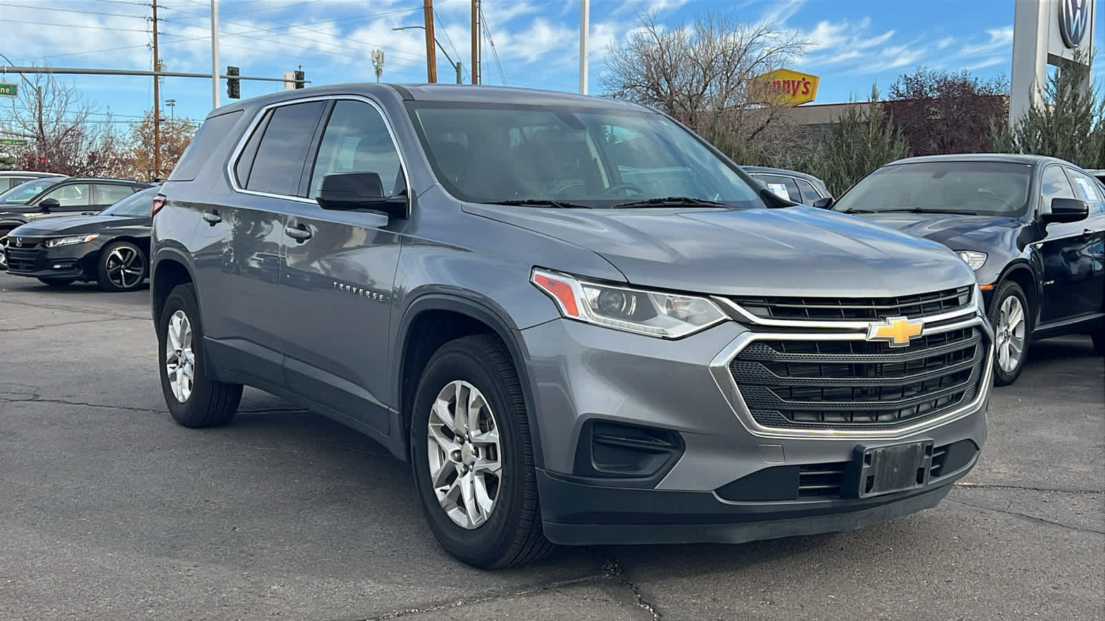 Thumbnail: 2019 Chevrolet Traverse - 3